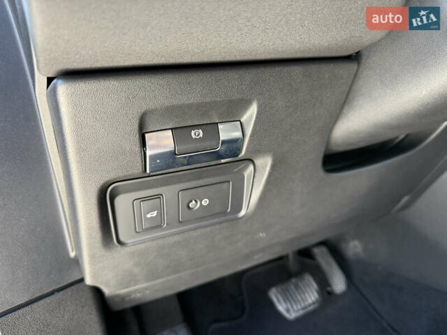 Чорний Ленд Ровер Рендж Ровер Евок, об'ємом двигуна 0 л та пробігом 110 тис. км за 28500 $, фото 20 на Automoto.ua