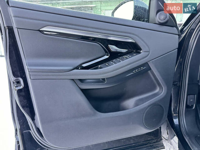 Черный Ленд Ровер Рендж Ровер Эвок, объемом двигателя 0 л и пробегом 110 тыс. км за 29000 $, фото 26 на Automoto.ua