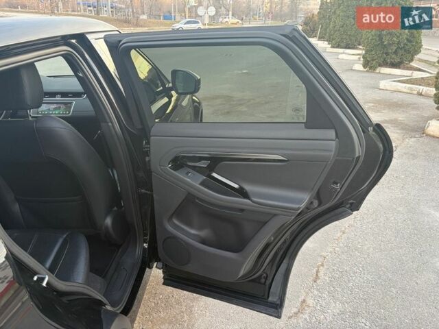 Чорний Ленд Ровер Рендж Ровер Евок, об'ємом двигуна 2 л та пробігом 76 тис. км за 32000 $, фото 18 на Automoto.ua