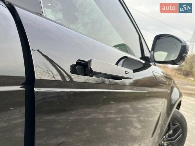 Черный Ленд Ровер Рендж Ровер Эвок, объемом двигателя 2 л и пробегом 98 тыс. км за 39999 $, фото 46 на Automoto.ua