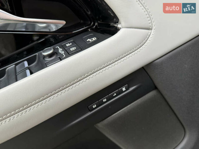 Чорний Ленд Ровер Рендж Ровер Евок, об'ємом двигуна 2 л та пробігом 29 тис. км за 46800 $, фото 16 на Automoto.ua