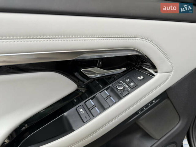 Чорний Ленд Ровер Рендж Ровер Евок, об'ємом двигуна 2 л та пробігом 29 тис. км за 46800 $, фото 14 на Automoto.ua