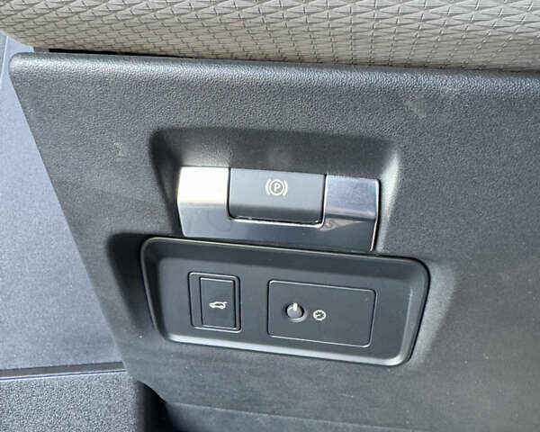 Чорний Ленд Ровер Рендж Ровер Евок, об'ємом двигуна 2 л та пробігом 56 тис. км за 44500 $, фото 24 на Automoto.ua