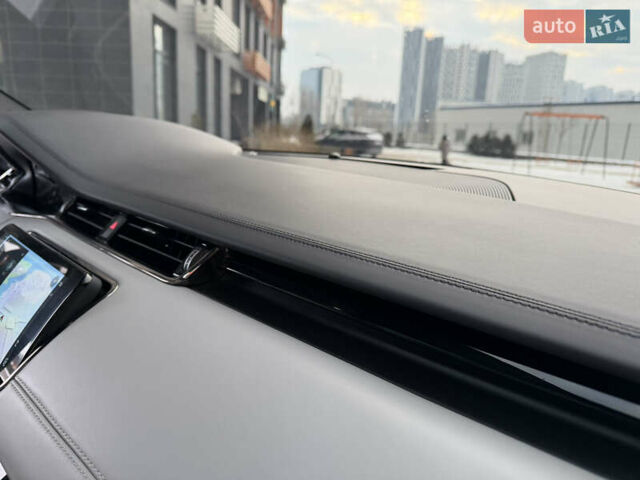 Чорний Ленд Ровер Рендж Ровер Евок, об'ємом двигуна 2 л та пробігом 29 тис. км за 46800 $, фото 31 на Automoto.ua