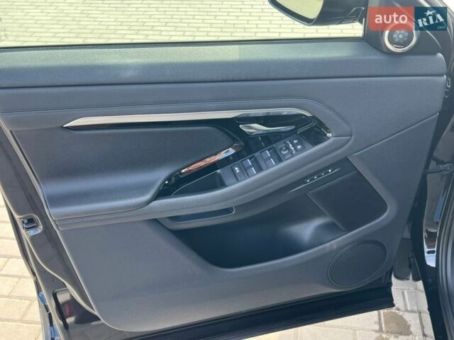 Черный Ленд Ровер Рендж Ровер Эвок, объемом двигателя 2 л и пробегом 185 тыс. км за 32912 $, фото 10 на Automoto.ua