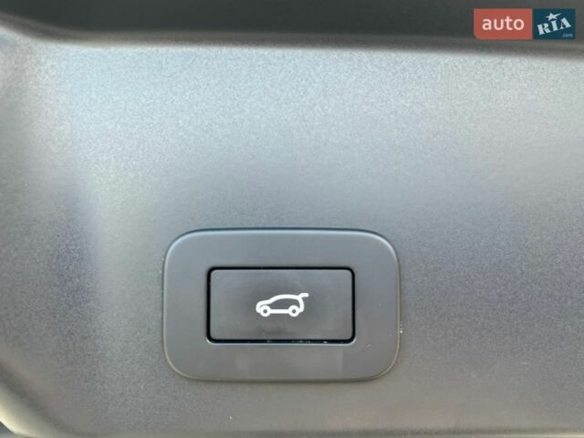 Черный Ленд Ровер Рендж Ровер Эвок, объемом двигателя 2 л и пробегом 185 тыс. км за 32912 $, фото 23 на Automoto.ua