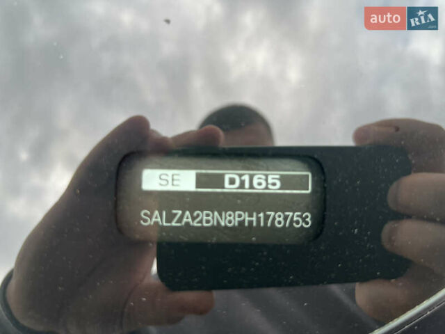 Чорний Ленд Ровер Рендж Ровер Евок, об'ємом двигуна 2 л та пробігом 185 тис. км за 34643 $, фото 29 на Automoto.ua