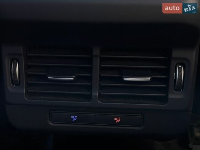 Чорний Ленд Ровер Рендж Ровер Евок, об'ємом двигуна 2 л та пробігом 24 тис. км за 38500 $, фото 17 на Automoto.ua