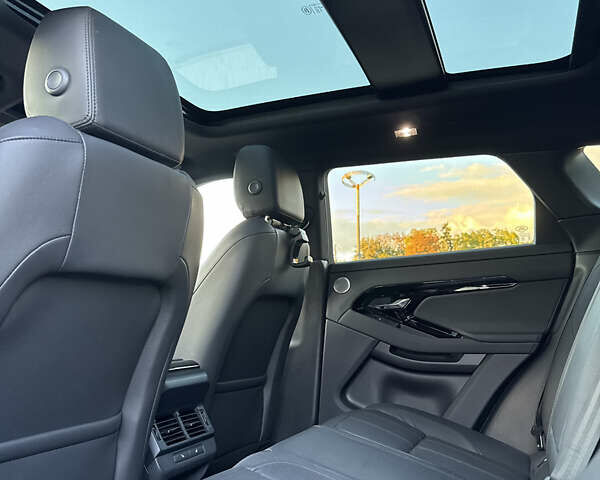 Черный Ленд Ровер Рендж Ровер Эвок, объемом двигателя 2 л и пробегом 6 тыс. км за 47900 $, фото 26 на Automoto.ua