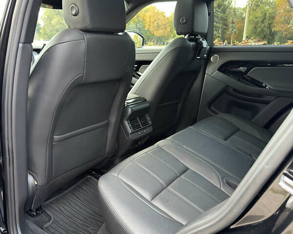 Черный Ленд Ровер Рендж Ровер Эвок, объемом двигателя 2 л и пробегом 6 тыс. км за 47900 $, фото 25 на Automoto.ua