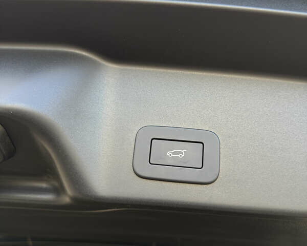 Черный Ленд Ровер Рендж Ровер Эвок, объемом двигателя 2 л и пробегом 6 тыс. км за 42900 $, фото 30 на Automoto.ua