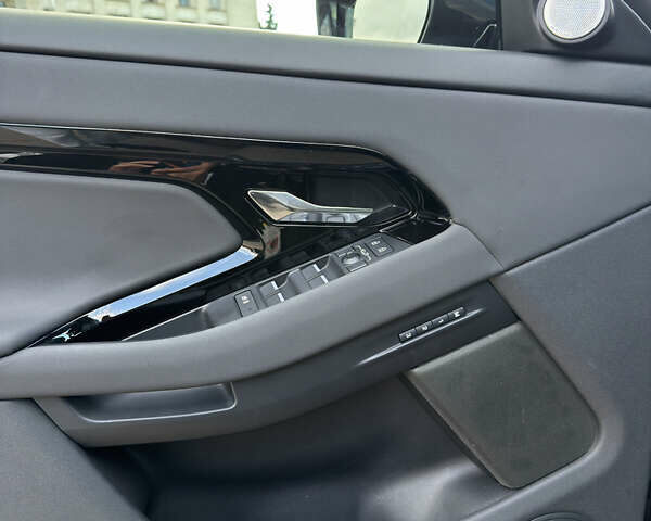 Черный Ленд Ровер Рендж Ровер Эвок, объемом двигателя 2 л и пробегом 6 тыс. км за 42900 $, фото 10 на Automoto.ua