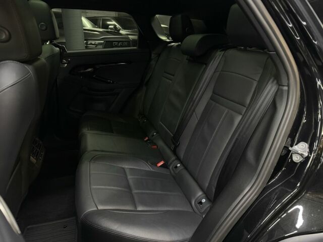 Черный Ленд Ровер Рендж Ровер Эвок, объемом двигателя 2 л и пробегом 7 тыс. км за 43000 $, фото 18 на Automoto.ua