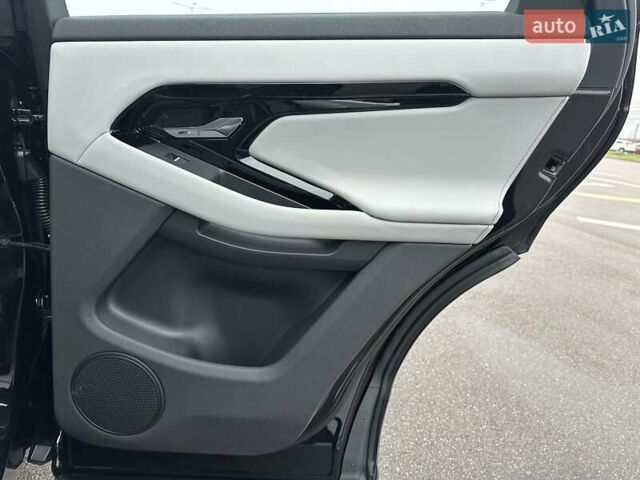 Чорний Ленд Ровер Рендж Ровер Евок, об'ємом двигуна 2 л та пробігом 7 тис. км за 60200 $, фото 26 на Automoto.ua