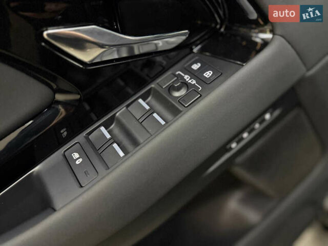 Черный Ленд Ровер Рендж Ровер Эвок, объемом двигателя 2 л и пробегом 9 тыс. км за 47000 $, фото 12 на Automoto.ua