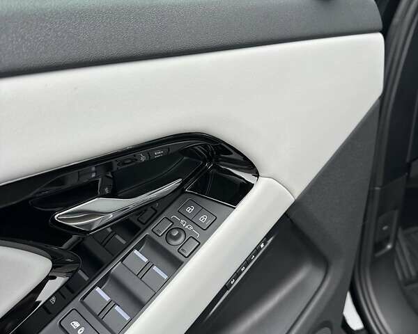 Чорний Ленд Ровер Рендж Ровер Евок, об'ємом двигуна 2 л та пробігом 7 тис. км за 60200 $, фото 12 на Automoto.ua