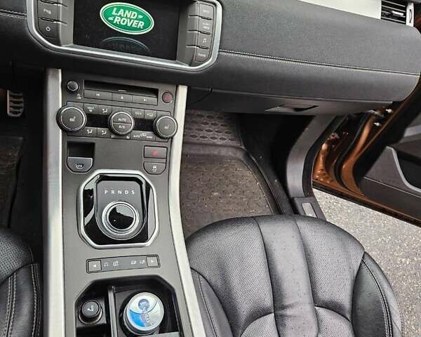 Коричневый Ленд Ровер Рендж Ровер Эвок, объемом двигателя 2.18 л и пробегом 106 тыс. км за 25000 $, фото 8 на Automoto.ua