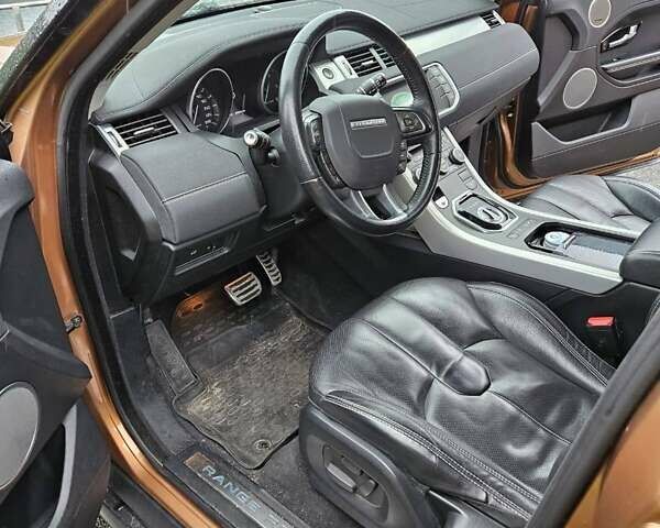 Коричневый Ленд Ровер Рендж Ровер Эвок, объемом двигателя 2.18 л и пробегом 106 тыс. км за 25000 $, фото 3 на Automoto.ua