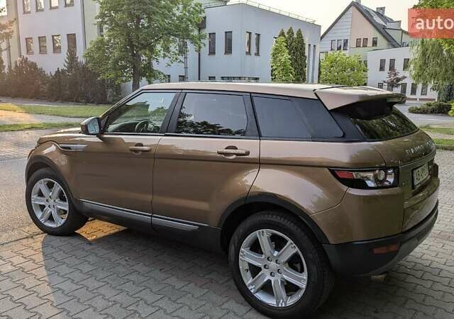 Коричневый Ленд Ровер Рендж Ровер Эвок, объемом двигателя 2 л и пробегом 129 тыс. км за 17300 $, фото 6 на Automoto.ua
