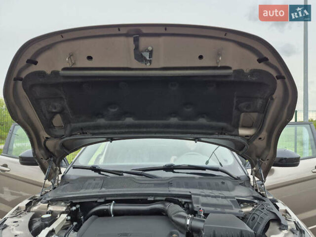 Коричневый Ленд Ровер Рендж Ровер Эвок, объемом двигателя 2.2 л и пробегом 115 тыс. км за 19900 $, фото 56 на Automoto.ua