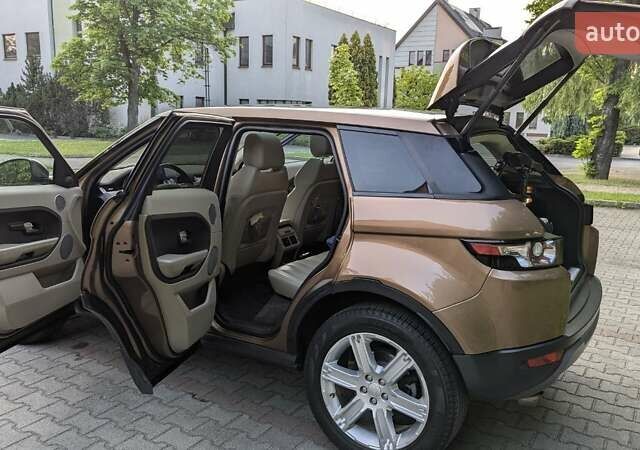 Коричневый Ленд Ровер Рендж Ровер Эвок, объемом двигателя 2 л и пробегом 129 тыс. км за 17300 $, фото 7 на Automoto.ua