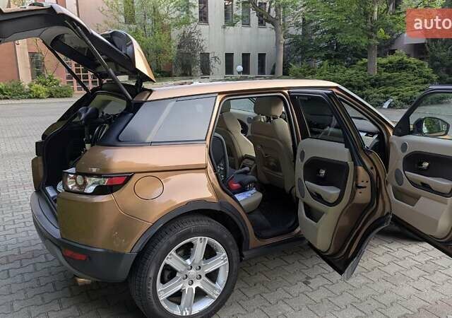 Коричневый Ленд Ровер Рендж Ровер Эвок, объемом двигателя 2 л и пробегом 129 тыс. км за 17300 $, фото 4 на Automoto.ua