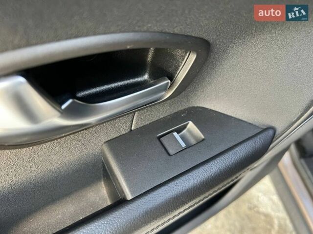 Коричневый Ленд Ровер Рендж Ровер Эвок, объемом двигателя 2.2 л и пробегом 88 тыс. км за 17590 $, фото 36 на Automoto.ua