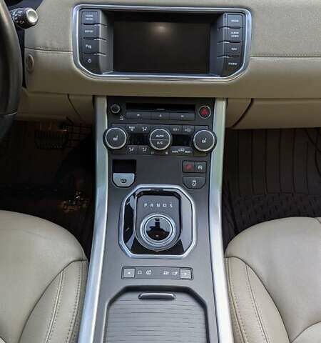 Коричневый Ленд Ровер Рендж Ровер Эвок, объемом двигателя 2 л и пробегом 129 тыс. км за 17300 $, фото 12 на Automoto.ua