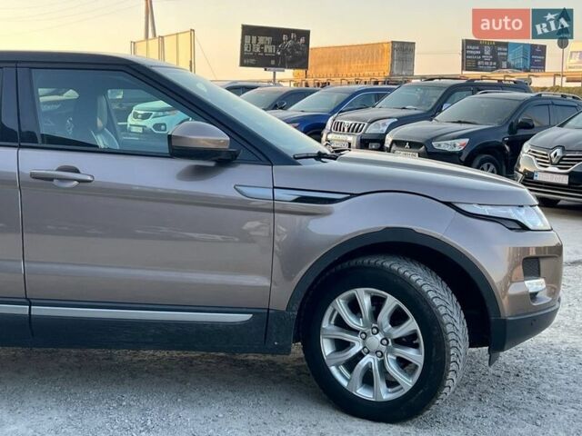 Коричневый Ленд Ровер Рендж Ровер Эвок, объемом двигателя 2.2 л и пробегом 88 тыс. км за 17590 $, фото 3 на Automoto.ua