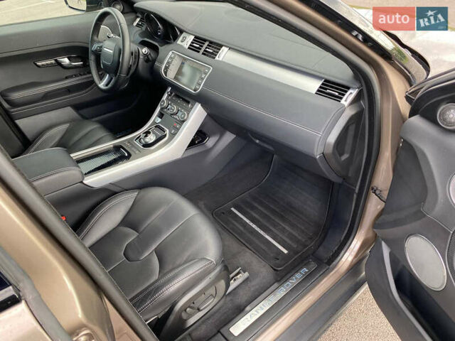 Коричневый Ленд Ровер Рендж Ровер Эвок, объемом двигателя 2.2 л и пробегом 115 тыс. км за 19900 $, фото 47 на Automoto.ua