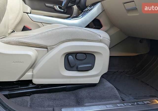 Коричневый Ленд Ровер Рендж Ровер Эвок, объемом двигателя 2 л и пробегом 129 тыс. км за 17300 $, фото 14 на Automoto.ua