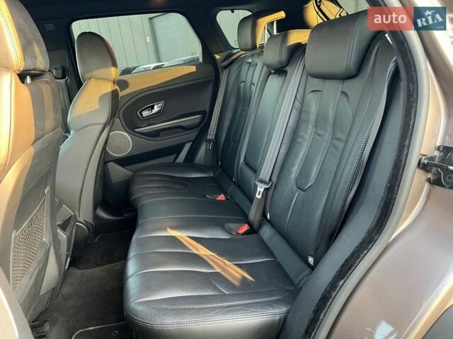 Коричневый Ленд Ровер Рендж Ровер Эвок, объемом двигателя 2.2 л и пробегом 88 тыс. км за 17590 $, фото 38 на Automoto.ua