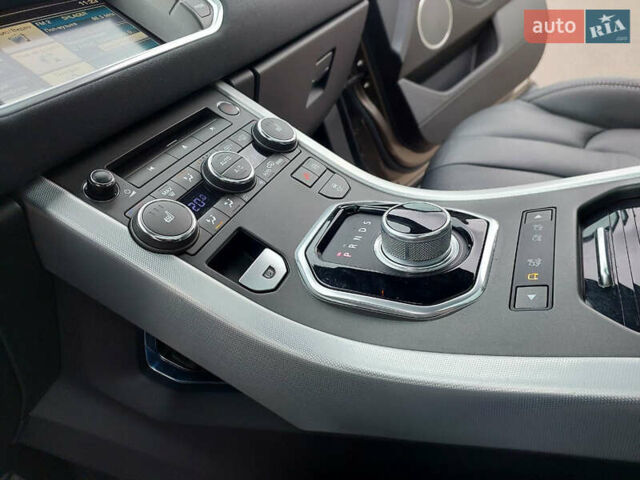 Коричневый Ленд Ровер Рендж Ровер Эвок, объемом двигателя 2.2 л и пробегом 115 тыс. км за 19900 $, фото 35 на Automoto.ua