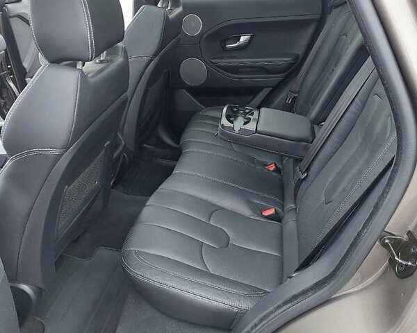 Коричневый Ленд Ровер Рендж Ровер Эвок, объемом двигателя 2.2 л и пробегом 115 тыс. км за 19900 $, фото 52 на Automoto.ua