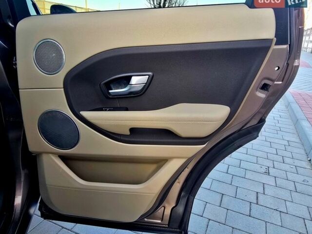 Коричневый Ленд Ровер Рендж Ровер Эвок, объемом двигателя 2 л и пробегом 158 тыс. км за 17950 $, фото 40 на Automoto.ua