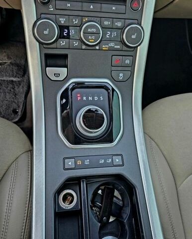 Коричневый Ленд Ровер Рендж Ровер Эвок, объемом двигателя 2 л и пробегом 158 тыс. км за 17950 $, фото 64 на Automoto.ua