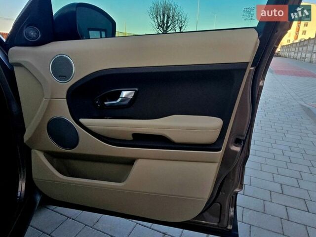 Коричневый Ленд Ровер Рендж Ровер Эвок, объемом двигателя 2 л и пробегом 158 тыс. км за 17950 $, фото 35 на Automoto.ua