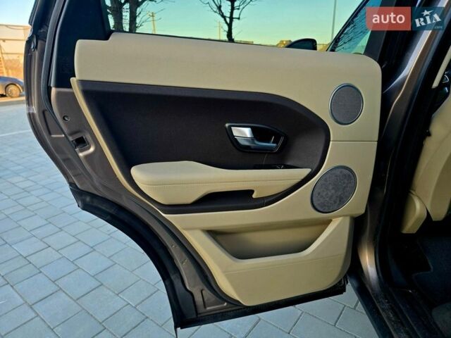 Коричневый Ленд Ровер Рендж Ровер Эвок, объемом двигателя 2 л и пробегом 158 тыс. км за 17950 $, фото 47 на Automoto.ua