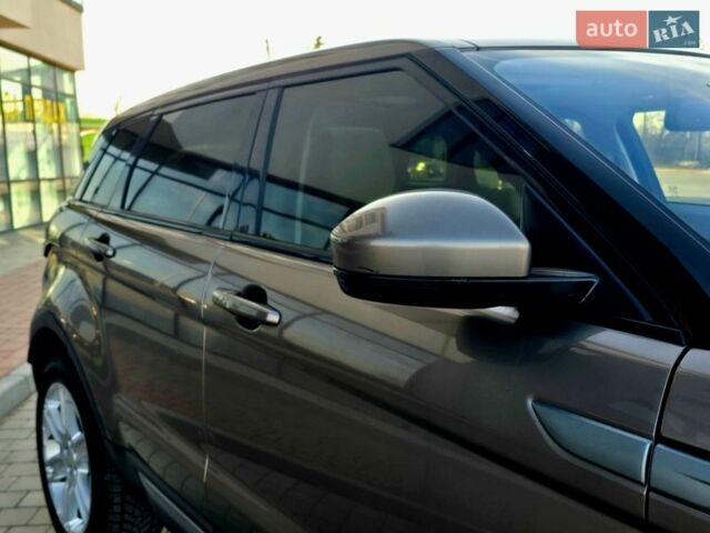 Коричневый Ленд Ровер Рендж Ровер Эвок, объемом двигателя 2 л и пробегом 158 тыс. км за 17950 $, фото 29 на Automoto.ua