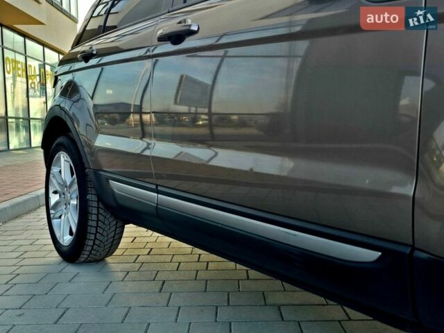 Коричневый Ленд Ровер Рендж Ровер Эвок, объемом двигателя 2 л и пробегом 158 тыс. км за 17950 $, фото 30 на Automoto.ua