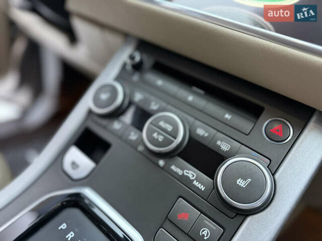 Коричневий Ленд Ровер Рендж Ровер Евок, об'ємом двигуна 2.2 л та пробігом 115 тис. км за 21900 $, фото 24 на Automoto.ua