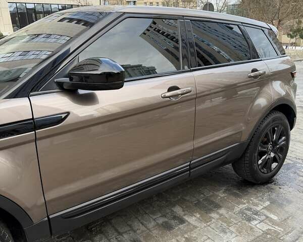 Коричневый Ленд Ровер Рендж Ровер Эвок, объемом двигателя 2 л и пробегом 96 тыс. км за 21000 $, фото 21 на Automoto.ua