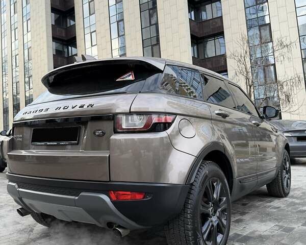 Коричневый Ленд Ровер Рендж Ровер Эвок, объемом двигателя 2 л и пробегом 96 тыс. км за 21000 $, фото 2 на Automoto.ua