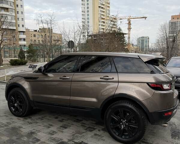 Коричневый Ленд Ровер Рендж Ровер Эвок, объемом двигателя 2 л и пробегом 96 тыс. км за 21000 $, фото 30 на Automoto.ua