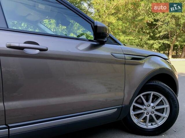 Ленд Ровер Рендж Ровер Эвок 2017 в Одессе на Automoto.ua Коричневый Ленд Ровер Рендж Ровер Эвок, объемом двигателя 2 л и пробегом 150 тыс. км за 22000 $, фото 7 на Automoto.ua
