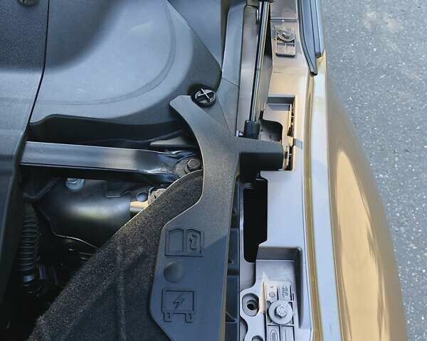 Ленд Ровер Рендж Ровер Эвок 2017 в Одессе на Automoto.ua Коричневый Ленд Ровер Рендж Ровер Эвок, объемом двигателя 2 л и пробегом 150 тыс. км за 22000 $, фото 10 на Automoto.ua