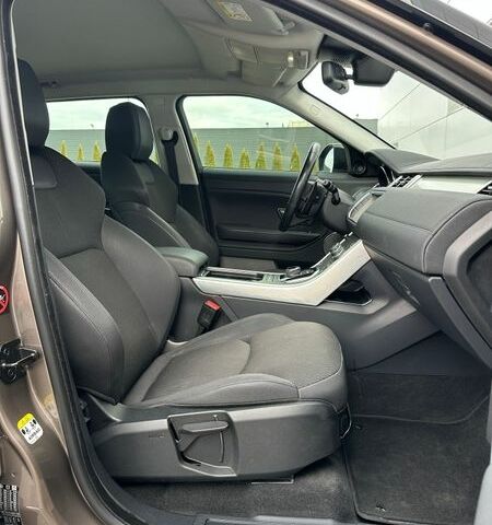 Коричневый Ленд Ровер Рендж Ровер Эвок, объемом двигателя 2 л и пробегом 112 тыс. км за 22400 $, фото 31 на Automoto.ua