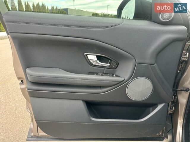 Коричневый Ленд Ровер Рендж Ровер Эвок, объемом двигателя 2 л и пробегом 112 тыс. км за 22400 $, фото 13 на Automoto.ua