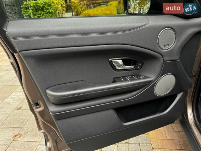 Коричневий Ленд Ровер Рендж Ровер Евок, об'ємом двигуна 2 л та пробігом 102 тис. км за 25000 $, фото 16 на Automoto.ua