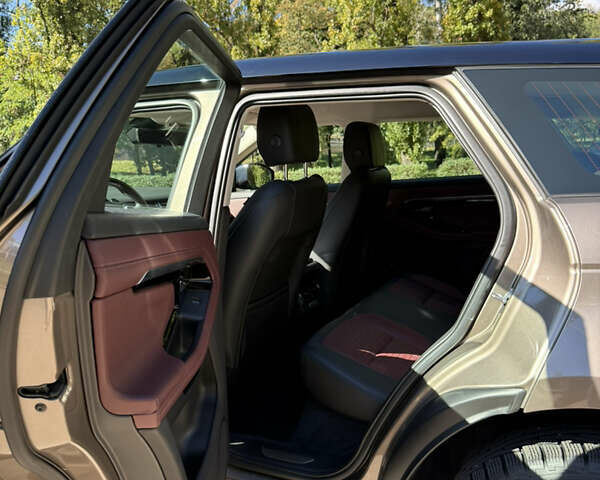 Коричневый Ленд Ровер Рендж Ровер Эвок, объемом двигателя 2 л и пробегом 48 тыс. км за 35500 $, фото 7 на Automoto.ua